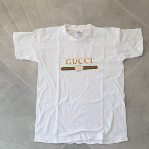Gucci vit helt ny bra kvalitet.