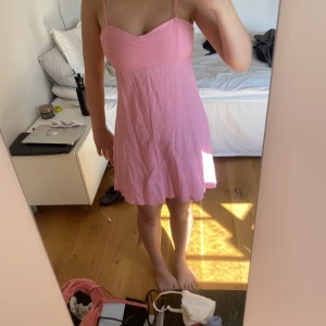 Zara klänning - Sommarklänning från zara💗endast använd en gång