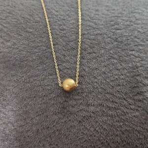 Edblad halsband - Helt ny edblad halsband Den enda nackdelen är att det är en kortare kedja som förlänger kedjan.