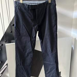 Chinos från Ralph Lauren i färgen Newport Navy. Slim fit stretch. Oanvända. Nypris 1500:-