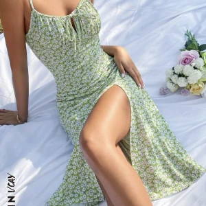 Klänning  - Fin klänning i bra skick