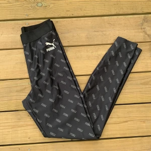 Puma tights Bianca Ingrosso design  - Snygga puma tights frontade av Bianca ingrosso .  Strl Xs 