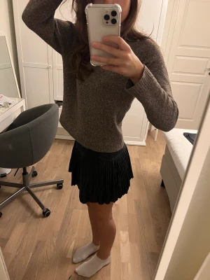 Läder Kjol! - Fake läder räfflad kjol!🙌🏼