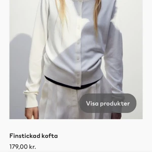 Hm - Säljer denna fina kofta pågrund av att den aldrig kommer till användning ❤️