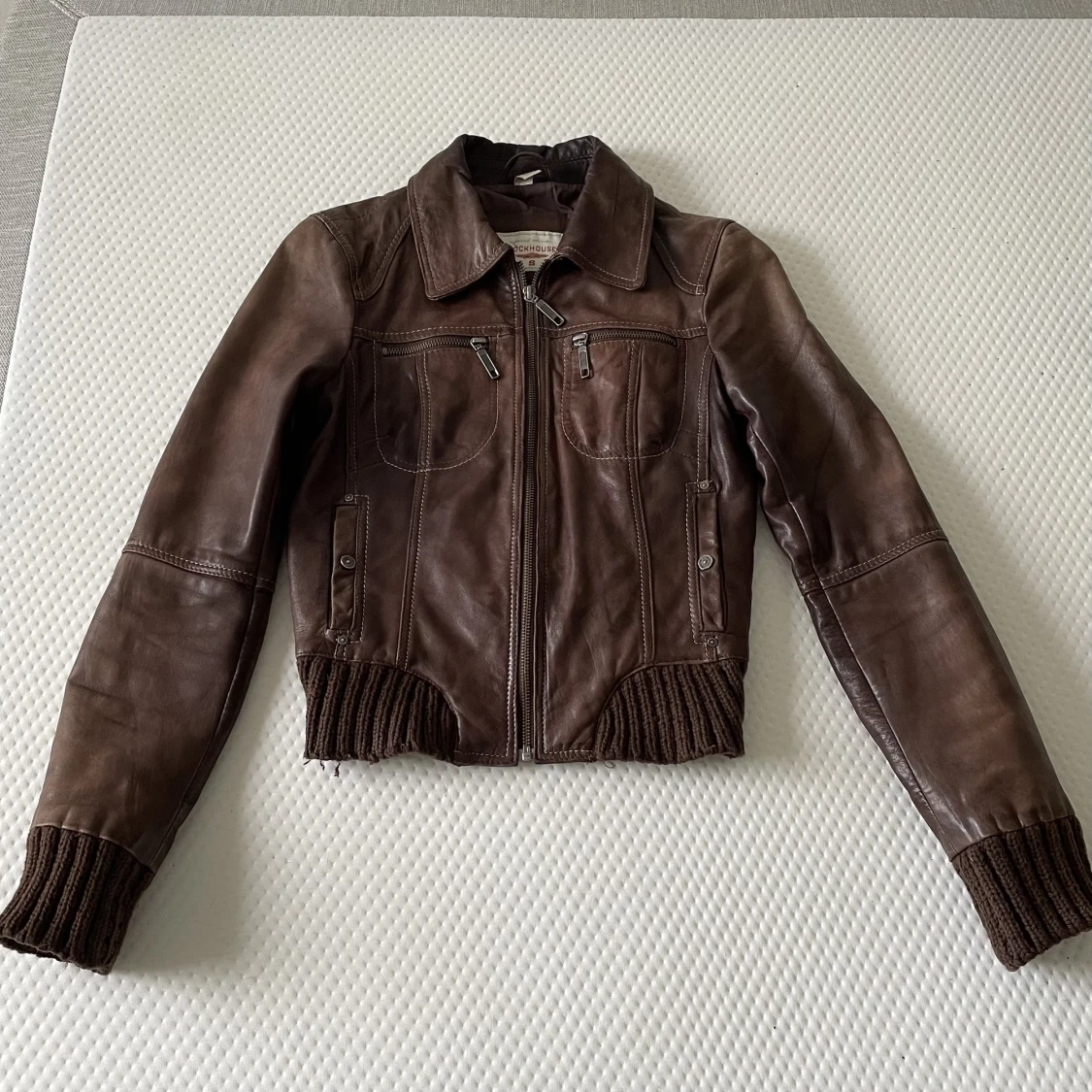 Brun skinnjacka 
