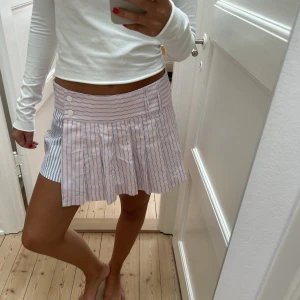 Supersnygg kjol - Från zara storlek M