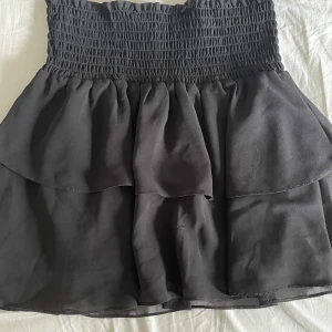 Chelsea kjol - Jätte fin kjol från Chelsea. Säljer eftersom jag inte har användning för kjolen längre.