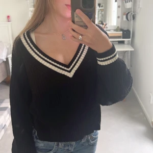 Stickad tröja ❤️ - Jätte fin stickad tröja. Använd fåtal gånger, kommer ej till användning ❤️ den kommer i från H&m❤️
