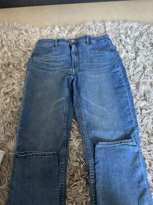 Jeans från hm High waist använda en gång 