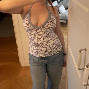 Linne - Blommigt linne! Storleks. 