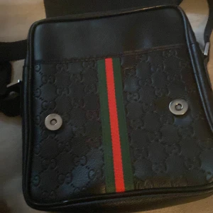 Guuci väska  - Pris kan diskuteras Frakt ingår och mötes plats