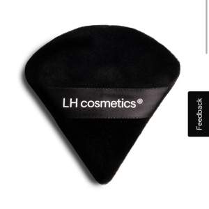Säljer denna powder puff från Lh-cosmetics!!💕💕 Helt oanvänd