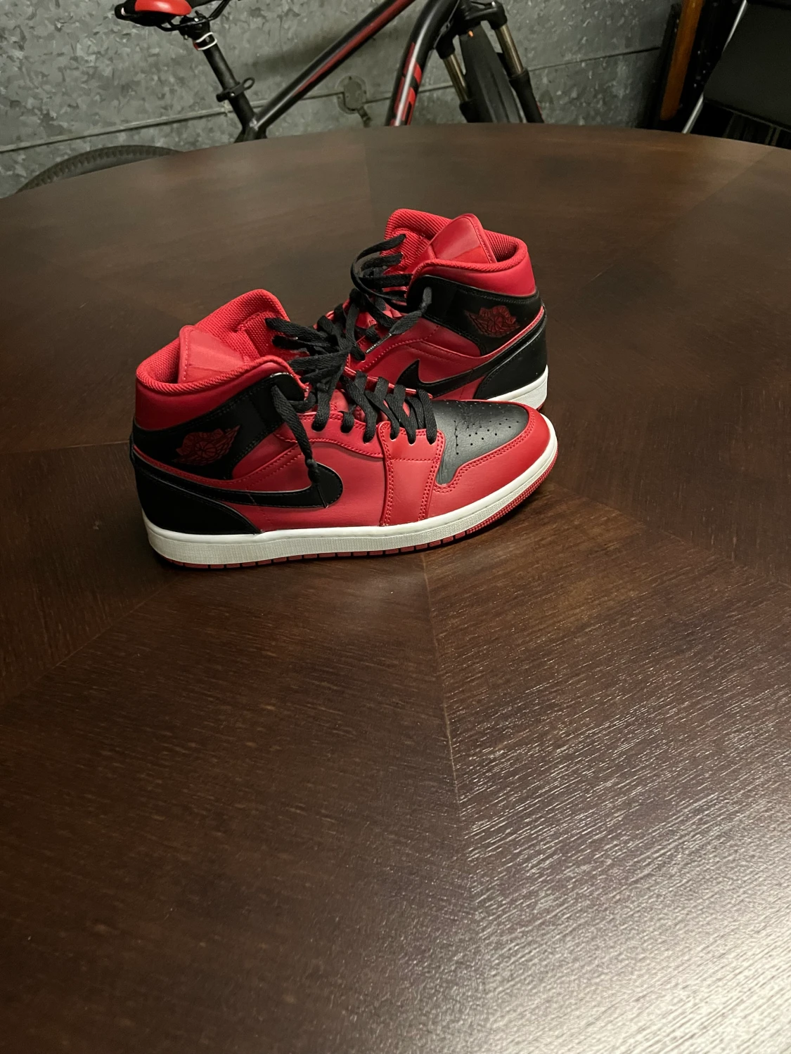 Jordan 1, Banned Mid Strl 43 - 90