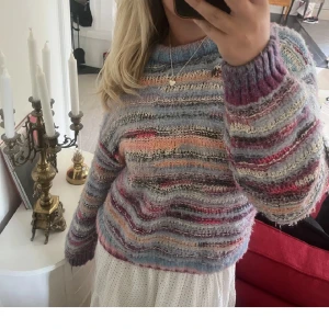 Stickad tröja - En stickad tröja från bikbok som används ca 4 ggr😇 Lånad bild❤️