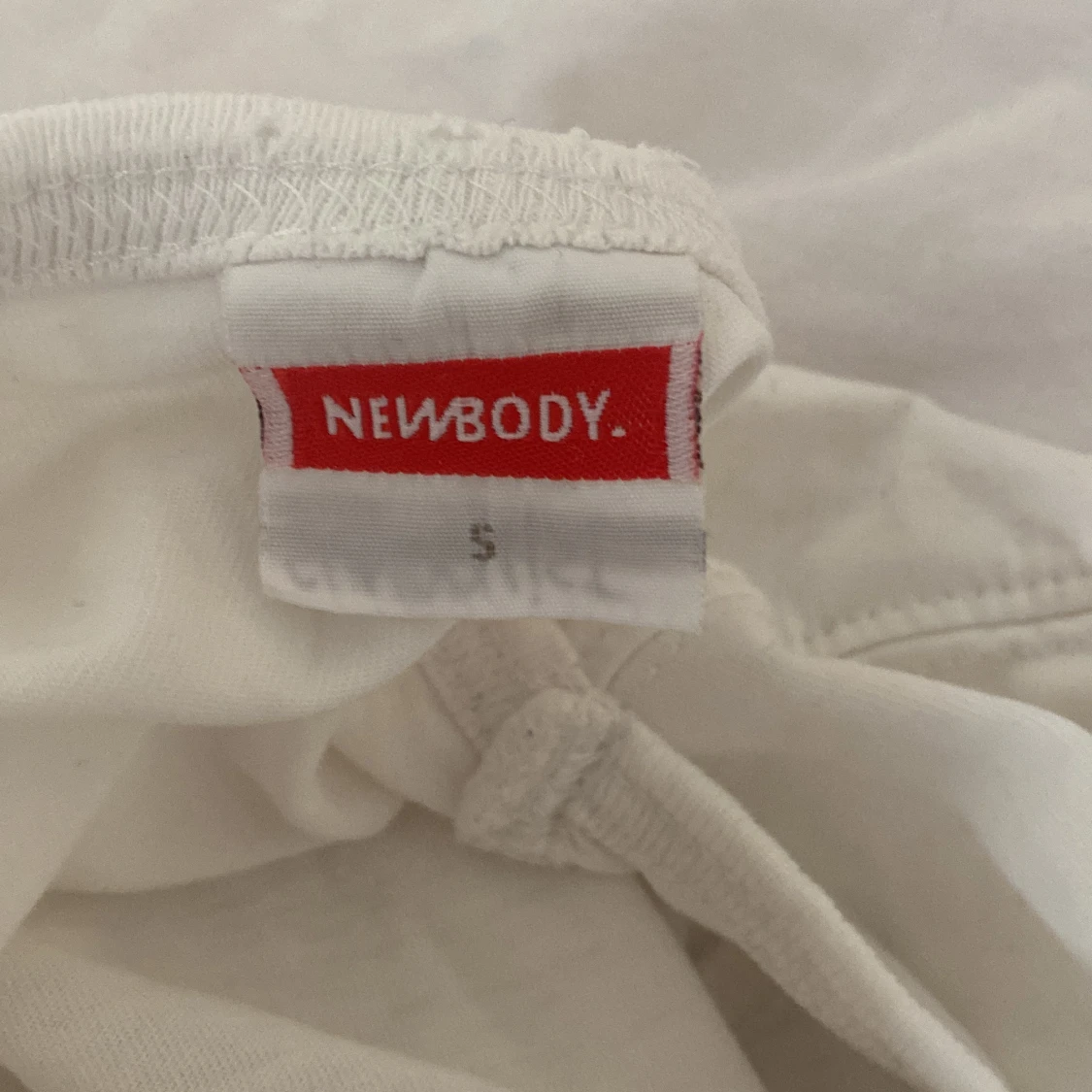 Newbody vit tshirt - 90