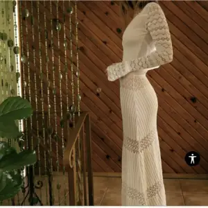Söker denna Zara klänning i strl S😇 någon intresserad av att sälja? 