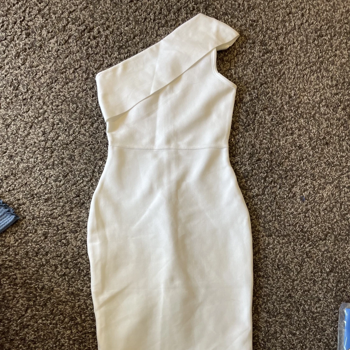 Vit tajt stretchig klänning 