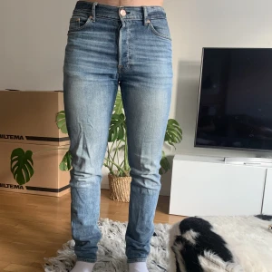 Jeans hm - Jeans från hm, lite stretch