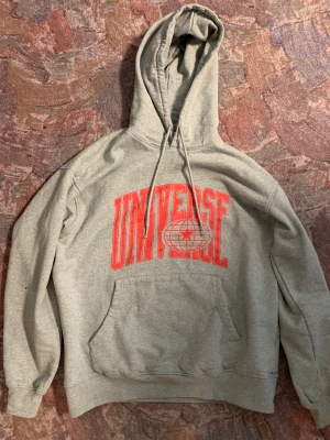 Vailent Universe Hoodie - Som nyskick. Knappt använd.