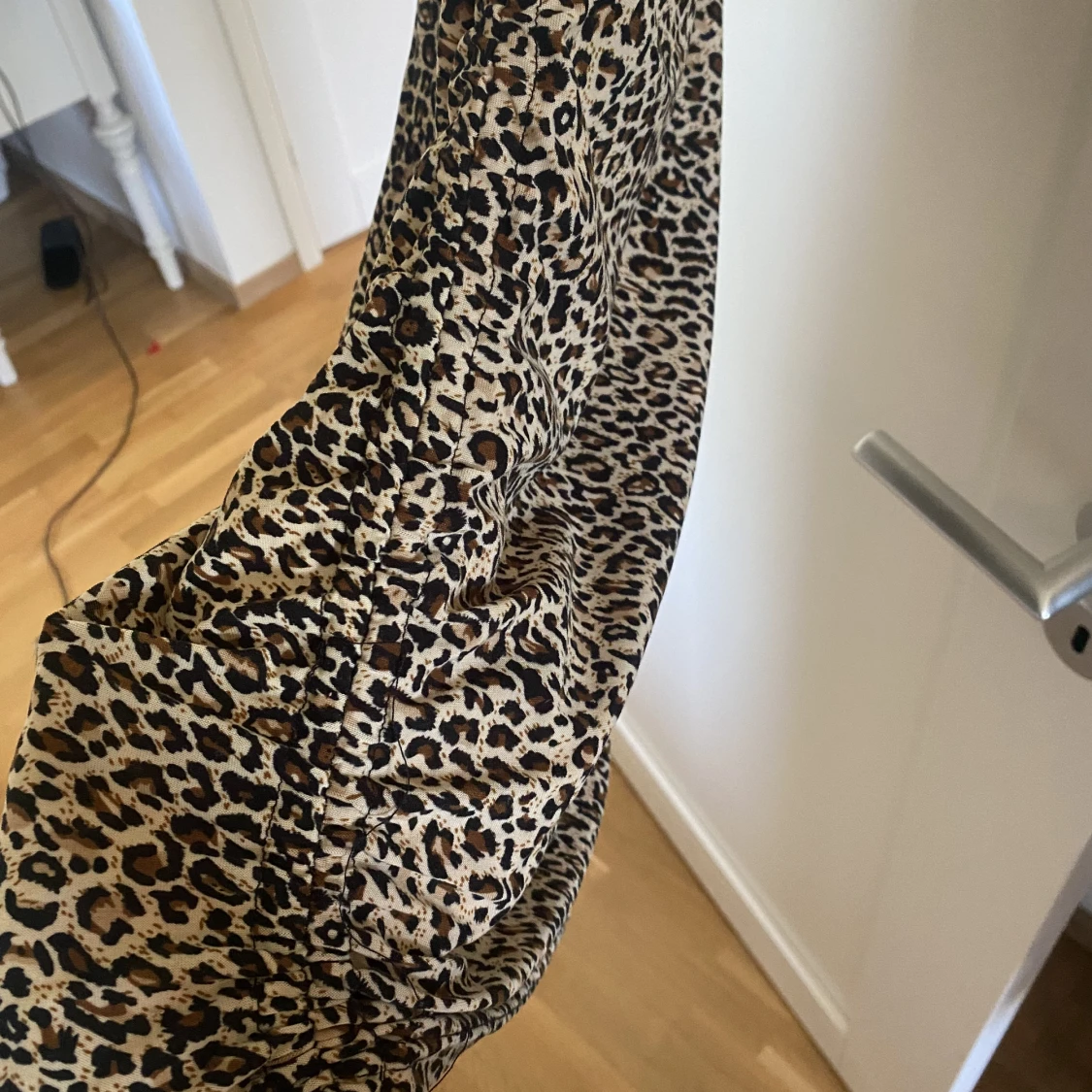 Reglerbar leopardklänning - 91