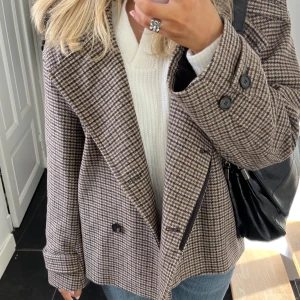 Arket jacka - Intressekoll på min arket jacka, köpt förra året 💕köpt för 1800