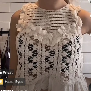 Zara topp - Säljer min zara topp i storlek s💞 hör av er vid intresse