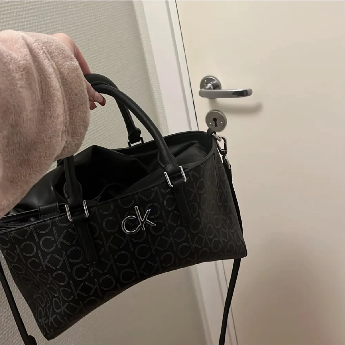 Vacker väska till salu  - 90