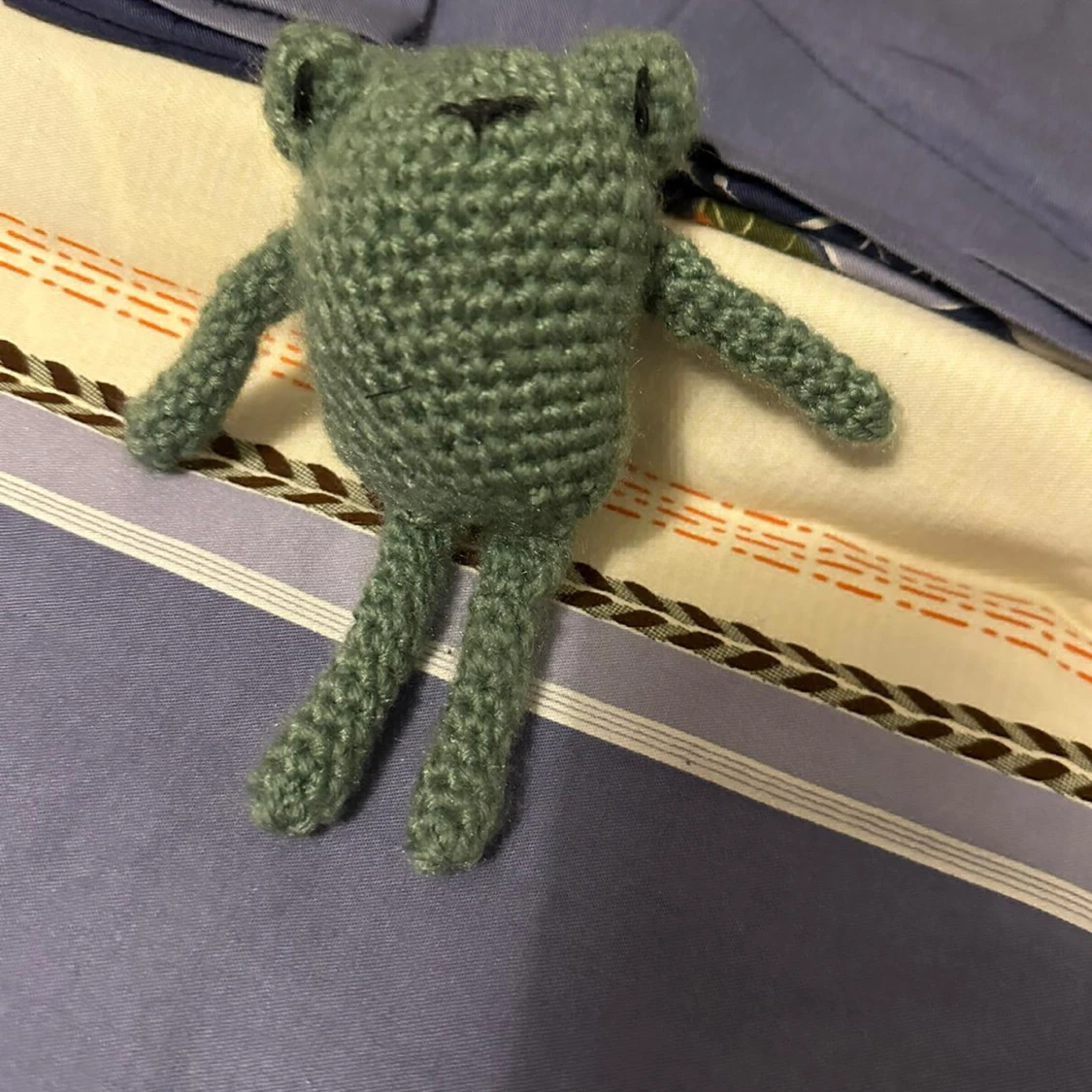 Crocheted frog - 90