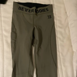 Better bodies tights - Säljer dessa better bodies tights då jag aldrig använt de. Har endast testat och de är väldigt stretchiga och sköna. 200kr +frakt💕