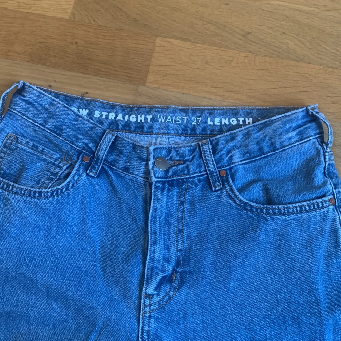 Bikbok jeans storlek 27/32 - 91