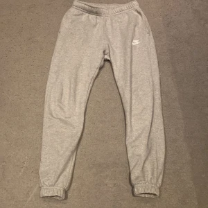 nike mjukisbyxor - har typ aldrig använt dom för dom e för små