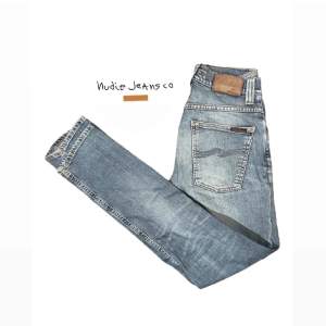 Ett par schyssta nudie jeans, säljer pga för liten storlek. Nypris ligger på ca 1600-1900. Skick 8,5/10 inget fel på dem🙌