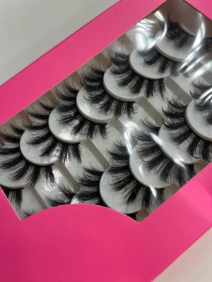 baddie fransar - fransar med mycket volym från shein, beställde hem dom och såg de va inget för mig, gick inte att lämna tillbaks ❤️