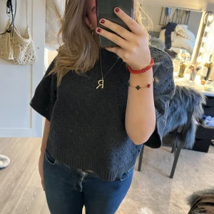 Trekvartsärmad tröja - Jätte fin trekvartsärmad tröja från soaked in Luxury, nypris 700kr, andävnd fåtal gånger💘