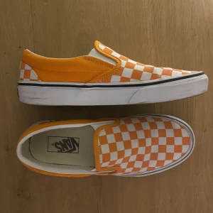 Orangea vans skor - Köpta förra hösten och endast använda fåtal gånger 