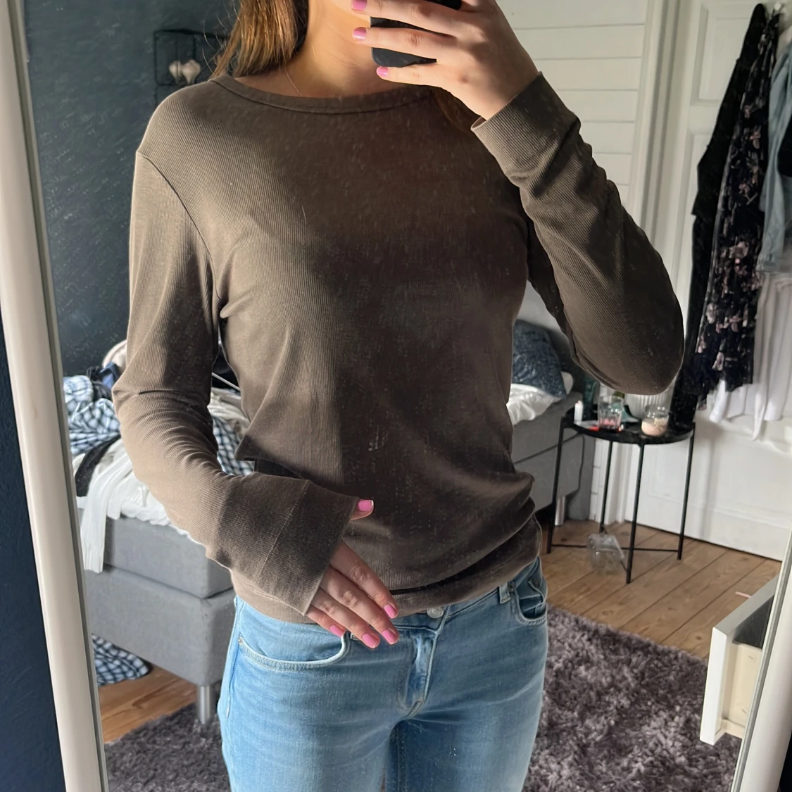 Ribbad topp i modalmix.