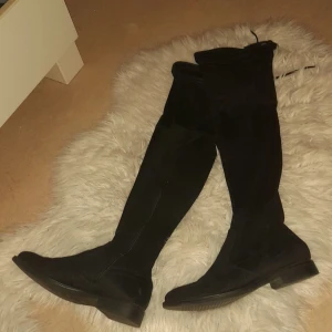 Alley,size 39 - De är nya.