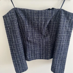 Topp zara - Säljer denna superfina topp nästan aldrig använd!