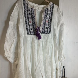 Odd Molly klänning  - Odd Molly klänning i vit, super fin💕