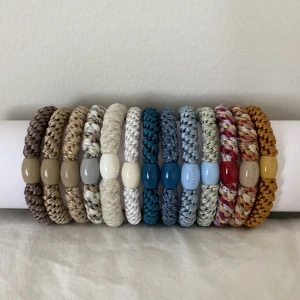 Kknekki - Säljer dessa kknekkis då jag har många som inte kommer till användning💘 vid intresse kolla på andra bilden och skicka siffran/de siffror på kknekkisarna du vill köpa💘 Alla är i mycket bra skick och köpta på nk💘 frakt tillkommer ! 20kr/st💘 (rött = såld)