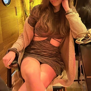 Brun klänning  - Säljer denna skit fina bruna klänning pga kommer inte till användning:(