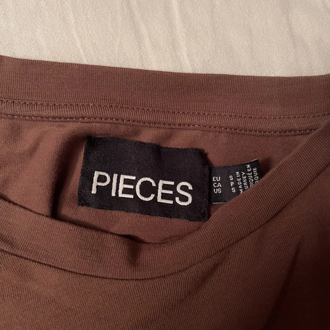 Tröja med detaljer  - 90