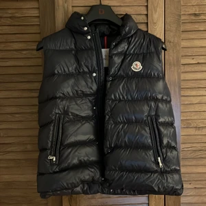 Moncler väst  - Moncler väst