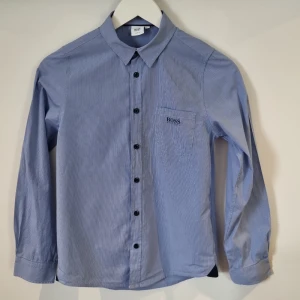 BOSS Skjorta strl XS, 12 - BOSS skjorta nyskick strl XS, 12