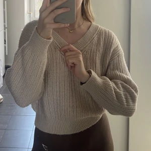 Gosig tröja - Jättjuk tröja i strl S från amerikanska märker Dynamite