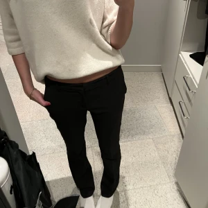LOW WAIST KOSTYMBYXOR - Så snygga low waist kostym byxor!! Köpt på Åhléns för 700kr❤️