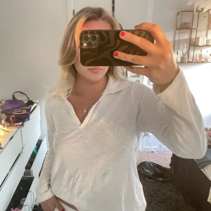 Linne ”skjorta” - Superfin och sval tröja i linnetyg perfekt till sommaren! Storlek S-M