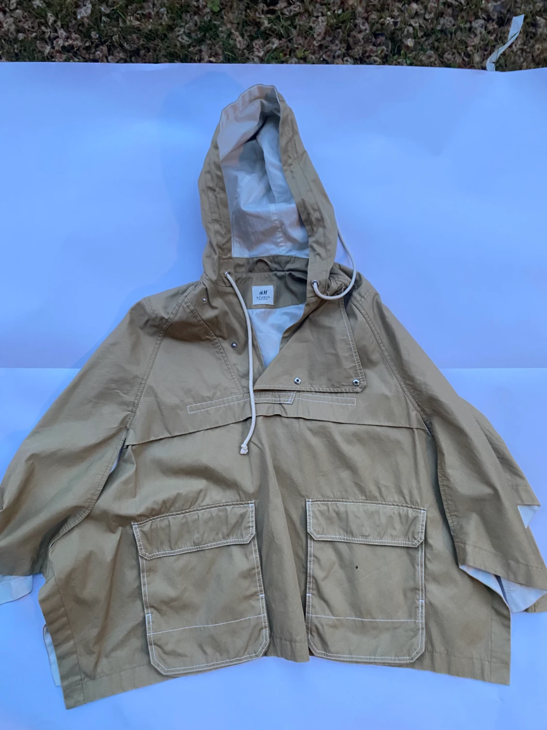 Exlisiv hm studios poncho