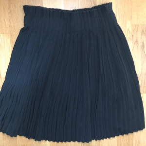 Kjol/topp - Kjol som kan användas som topp