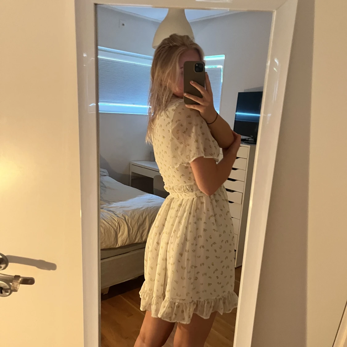 Blommig sommarklänning  - 91